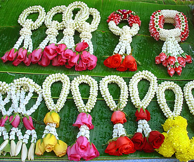 Bangkok flower garlands (c) John Goss